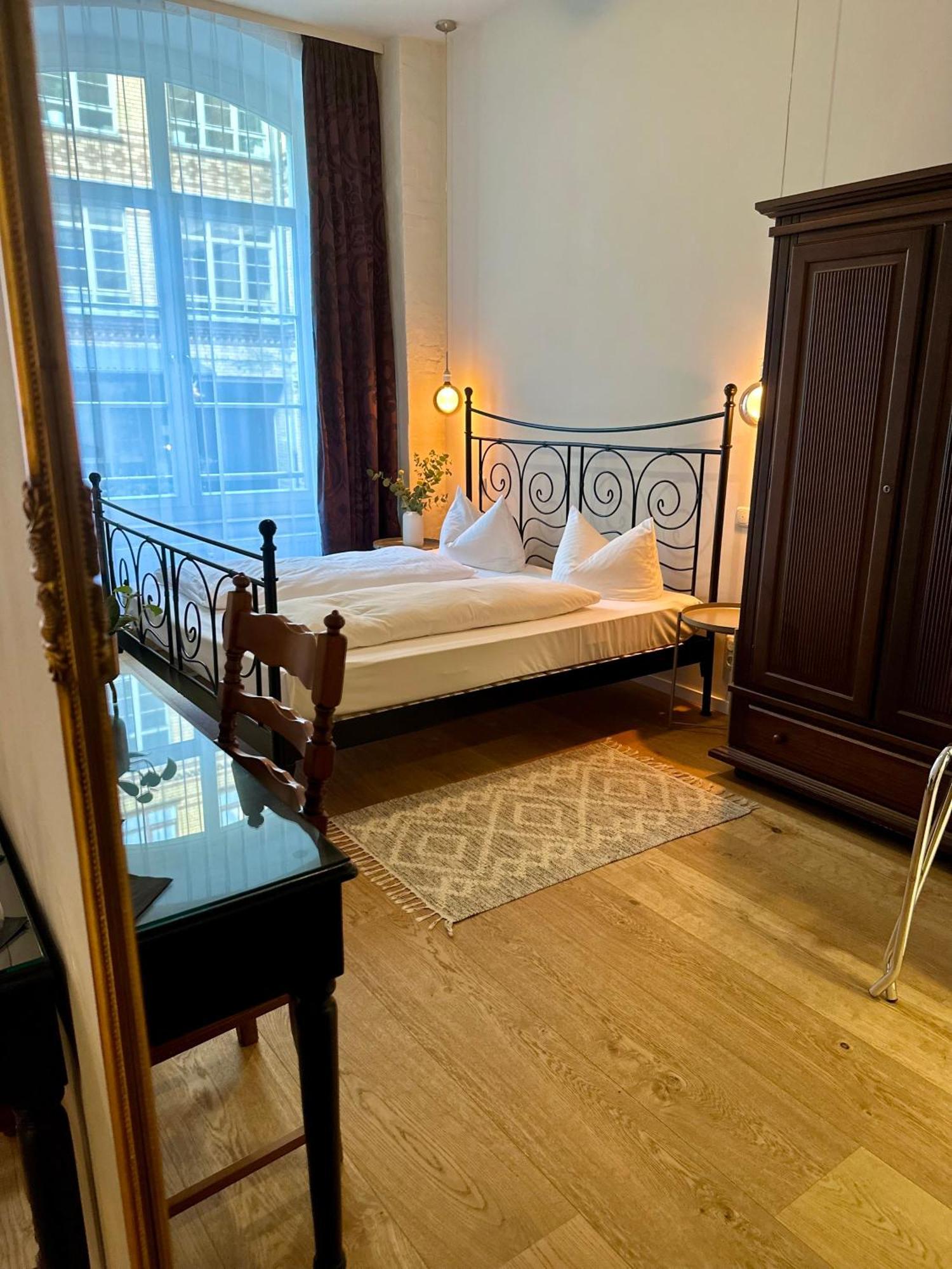 Cinderella.Kreuzberg Hotell Berlin Exteriör bild